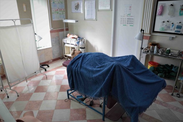 مانکن تمام تنه زایمان همراه با جفت و جنین